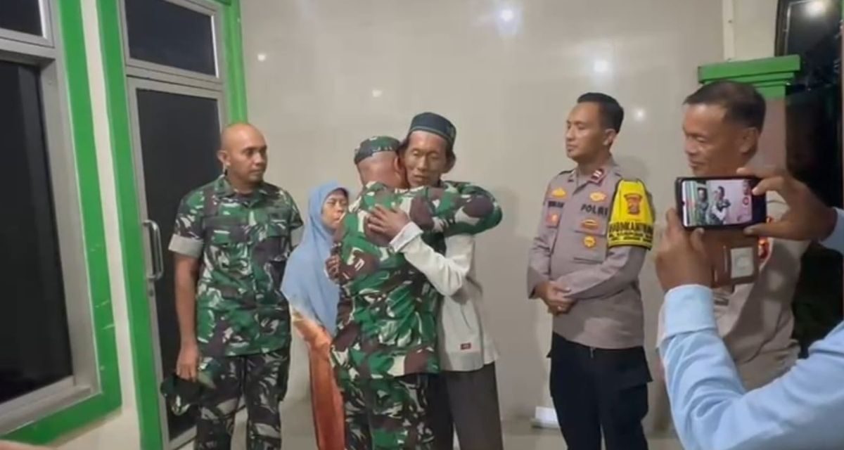Tuduh Penjual Es Gabus, TNI Kena Tegur Di Jam Komandan