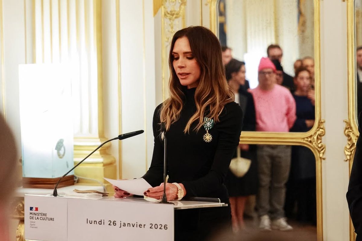 Victoria Beckham Sabet Gelar Ksatria Seni, Ini Detailnya