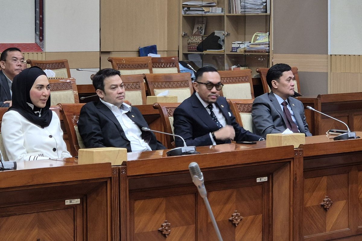 Ahmad Sahroni Buka Suara Usai Kembali Duduki Kursi DPR