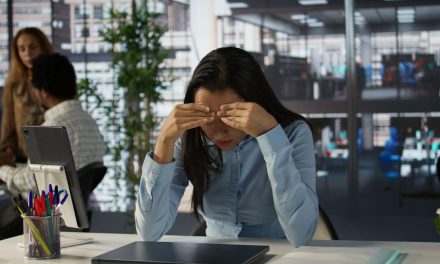 Generasi Sandwich: Mudah Bornout Karena Beban Ekonomi