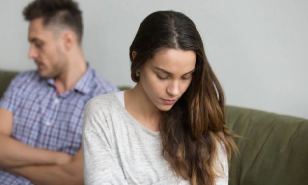 Gak Pakai Ribet: 3 Trik Percaya Pasangan