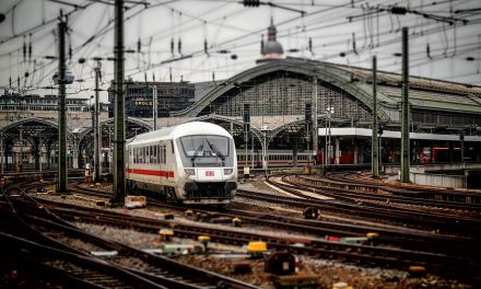 Bikin Bule Takjub, Ini 4 Stasiun Kereta Paling Favorit!