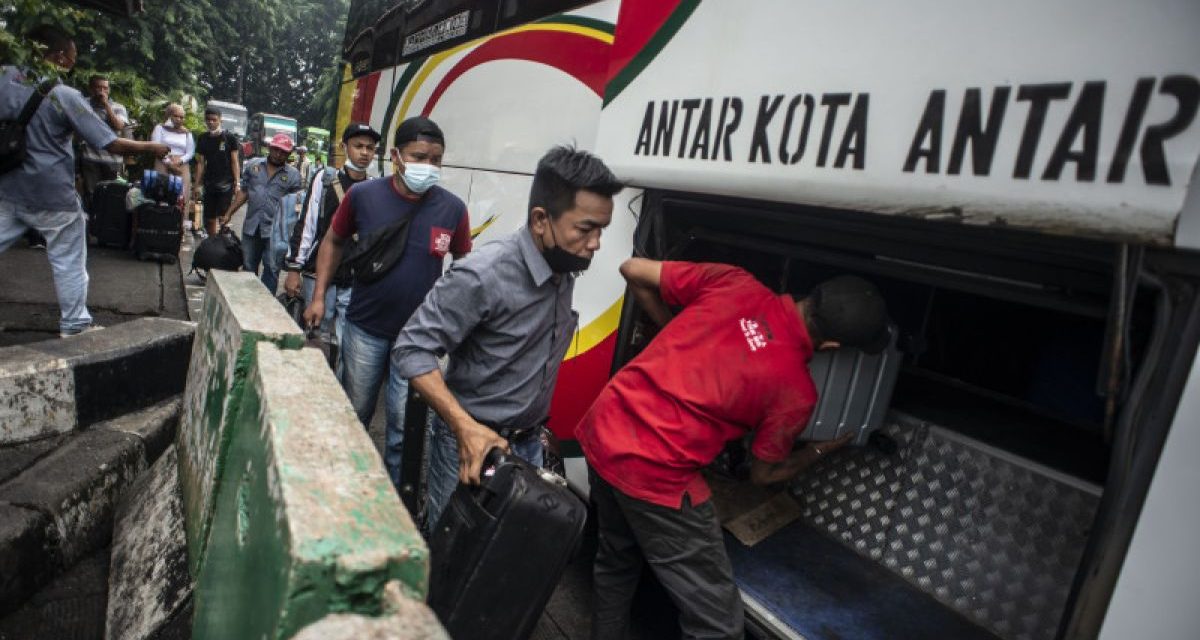Self Reminder: Jaga Sendiri Barang Bawaanmu Di Bus