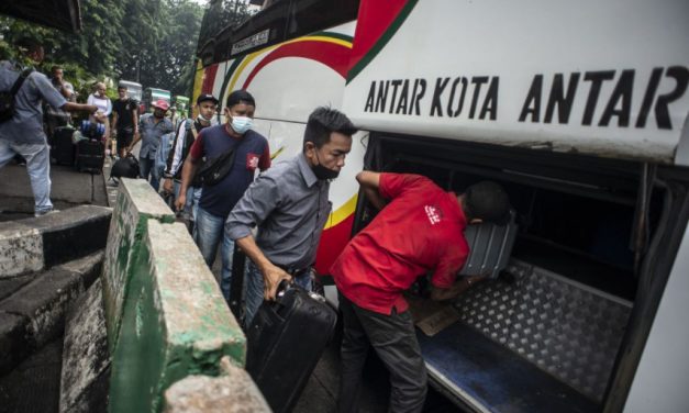 Self Reminder: Jaga Sendiri Barang Bawaanmu Di Bus
