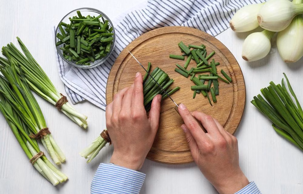 Tips Dapur: Cara Menyimpan Daun Bawang Yang Benar