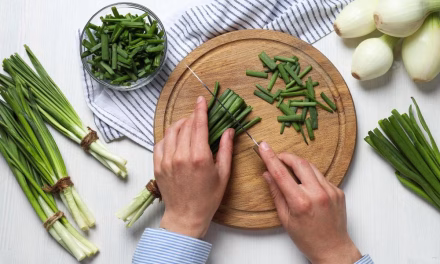 Tips Dapur: Cara Menyimpan Daun Bawang Yang Benar