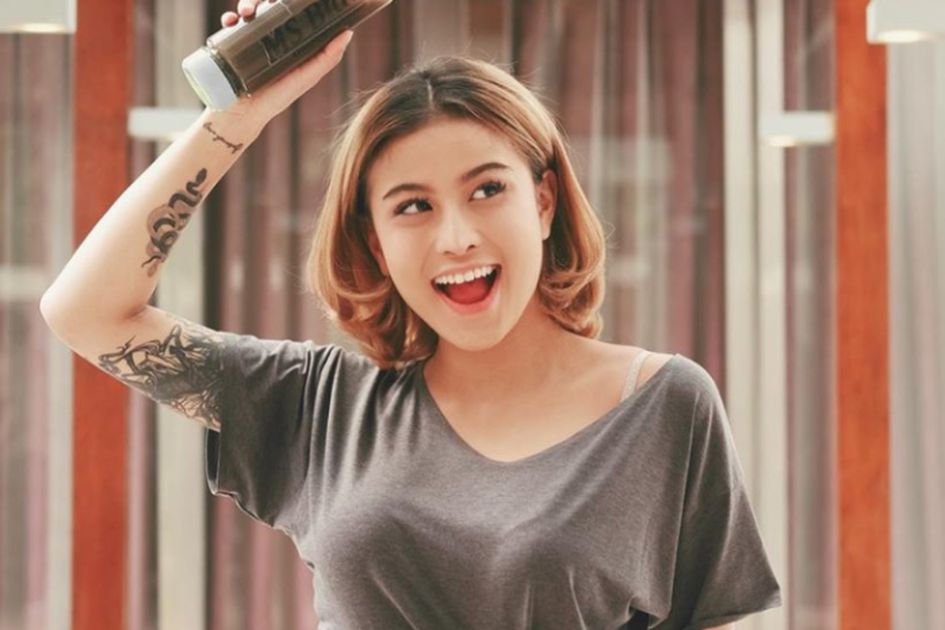 Intip Pesona Aktris Indonesia Dan Tato Uniknya