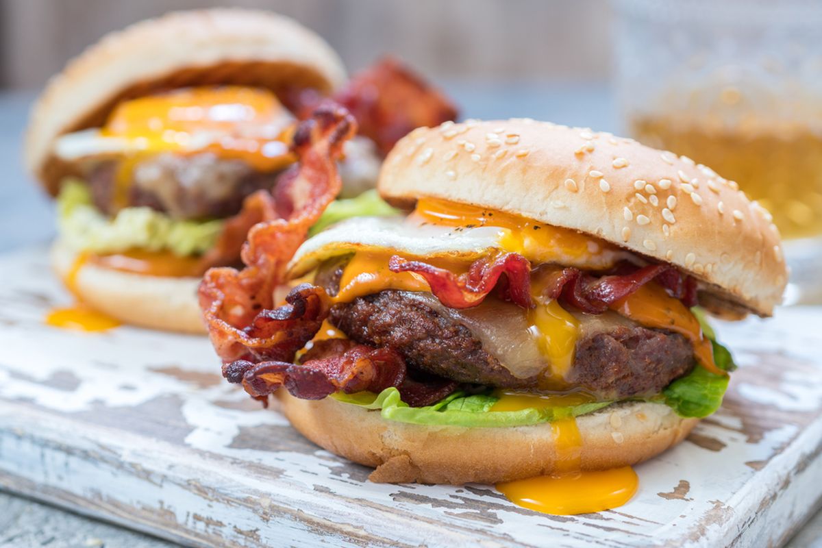 Tempat Burger Asyik Buat Nongkrong Di Solo
