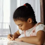 Hapus PR Sekolah: Solusi Bikin Mental Anak Sehat?