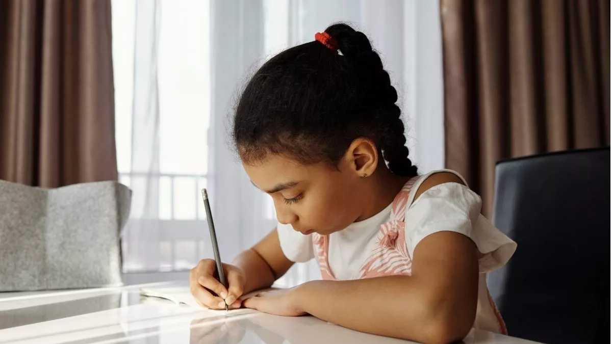 Hapus PR Sekolah: Solusi Bikin Mental Anak Sehat?
