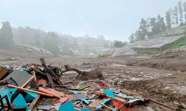 Update Longsor Cisarua: 80 Warga Masih Hilang!