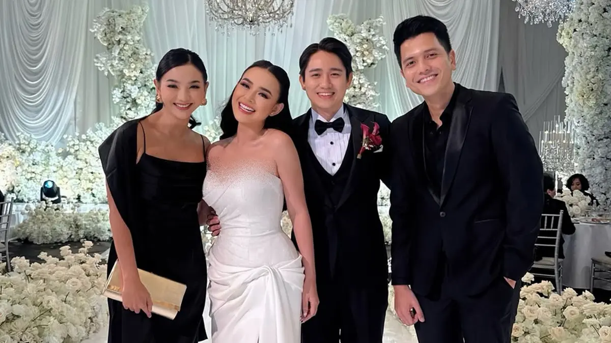 Potret Serasi Amanda & Kenny Di 4 Resepsi